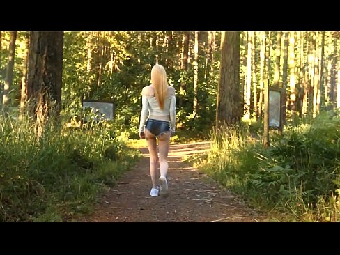 ❤️ Bela virino moviĝas malrapide, ne nuda video ️❌ Rusia porno ĉe eo.niceporn-tv.ru ❌