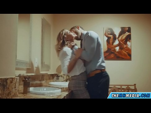 ❤️ Kiam belplena blondulo delogas vin en publika necesejo ️❌ Rusia porno ĉe eo.niceporn-tv.ru ❌